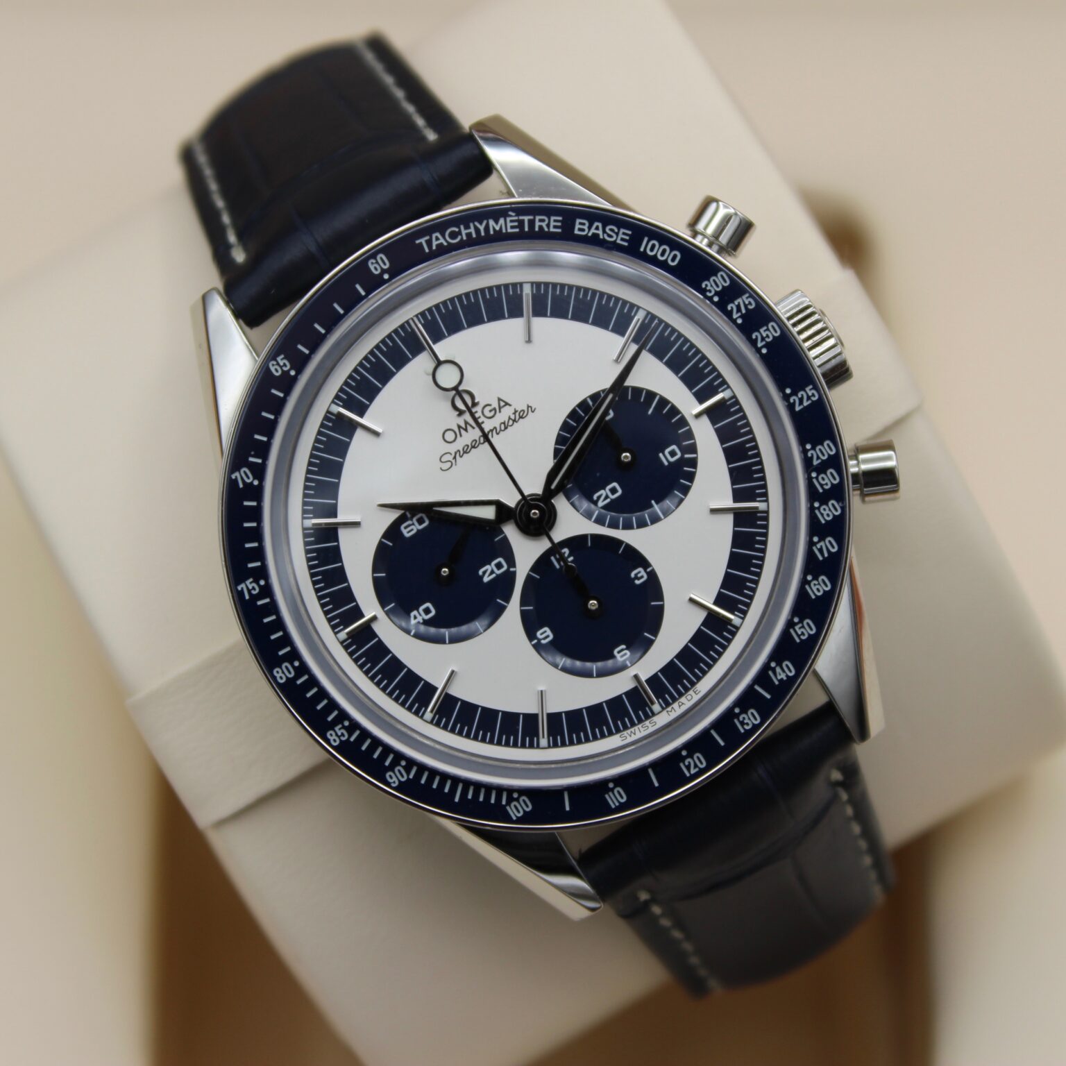 omega speedmaster moonwatch ck2998