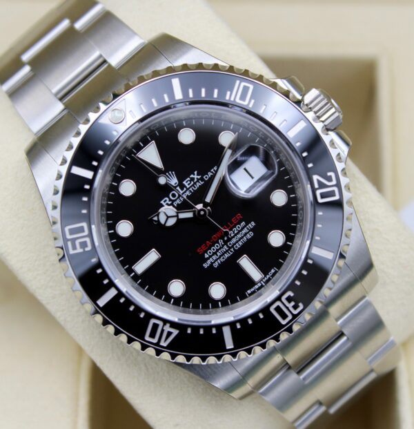 Rolex Sea Dweller 4000 Ref 126600 Single Red MK1 Fullset LC EU 2017 Fullsticker NOS